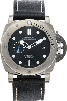 Pre Owned Panerai Luminor Submersible 1950 3 PAM01305