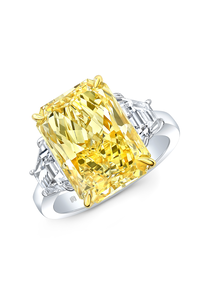 Radiant cut Yellow Diamond Solitaire 5.12 ct