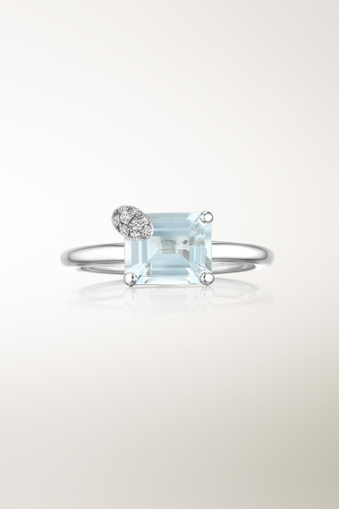 Peekaboo Aquamarine Ring