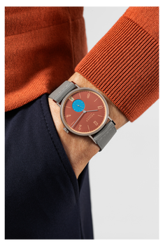 Tangente 38 Date Ziegelblau