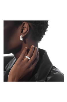 Moderniste Pav&eacute; Ring