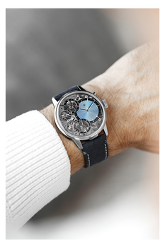 Mirrored Force Resonance Ice Blue