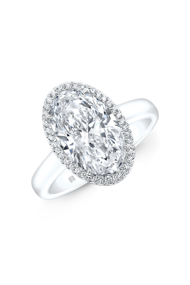 Oval cut Diamond Halo Solitaire in Platinum
