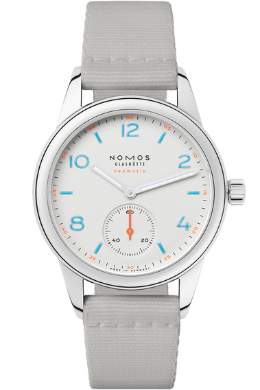Nomos 744 store