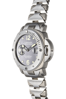 Luminor Submersible Titanium Automatic