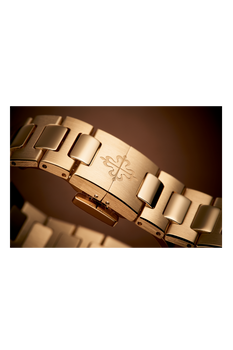 Nautilus Date, Sweep Seconds