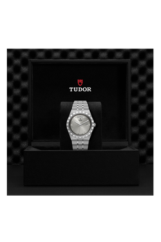 Tudor Royal