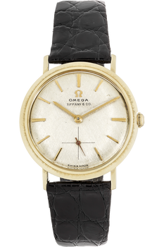 Round Tiffany &amp; Co. Circa 1950s Yellow Gold Manual