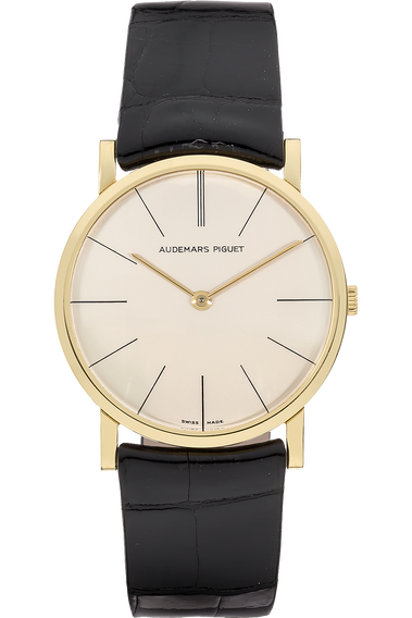 Round Circa 1960s Yellow Gold Manual