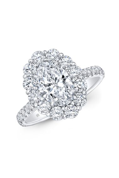 Oval cut Diamond Cluster Solitaire in White Gold