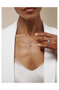 Lacrima by Bucherer Neck Pendant