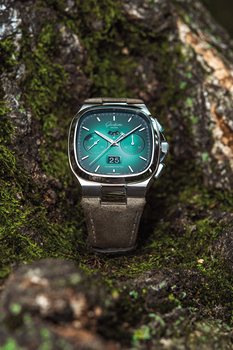 Seventies Chronograph Panorama Date