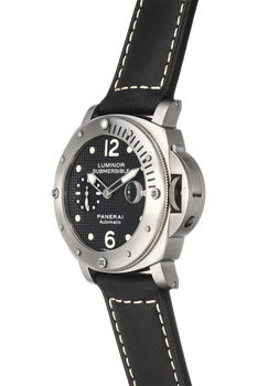 Luminor Submersible Titanium Automatic