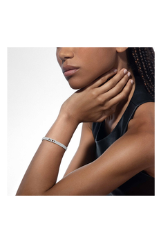 Move Noa Full Pav&eacute; SM Bangle in White Gold Size M