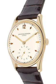 Round Circa 1960s Yellow Gold Manual