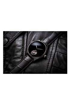 Endeavour Tourbillon Vantablack&reg;