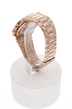 Nautilus Reference 5711 Rose Gold Automatic
