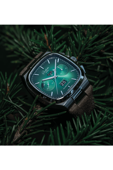 Seventies Chronograph Panorama Date