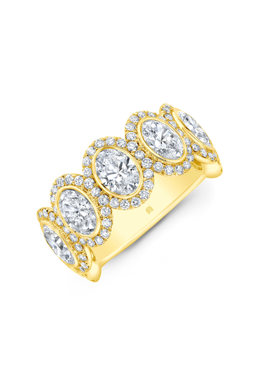 Oval Cut Diamond Halo Band in Yellow Gold