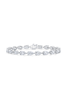 Pear Cut Diamond Bracelet in White Gold