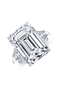 Radiant cut Solitaire 7.61 ct