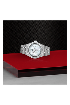 TUDOR Royal