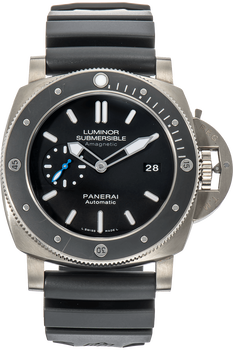 Luminor Submersible Titanium Automatic