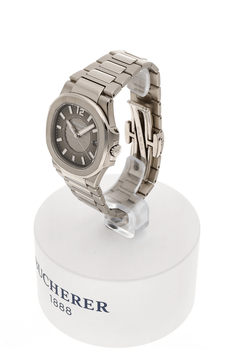 Nautilus Reference 7011 White Gold Quartz