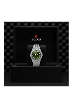 TUDOR Royal