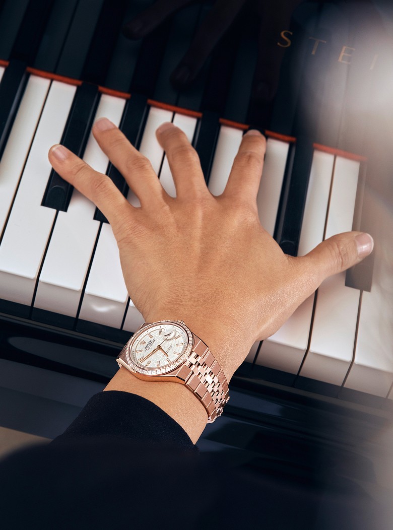 Land-Dweller Landing content-2