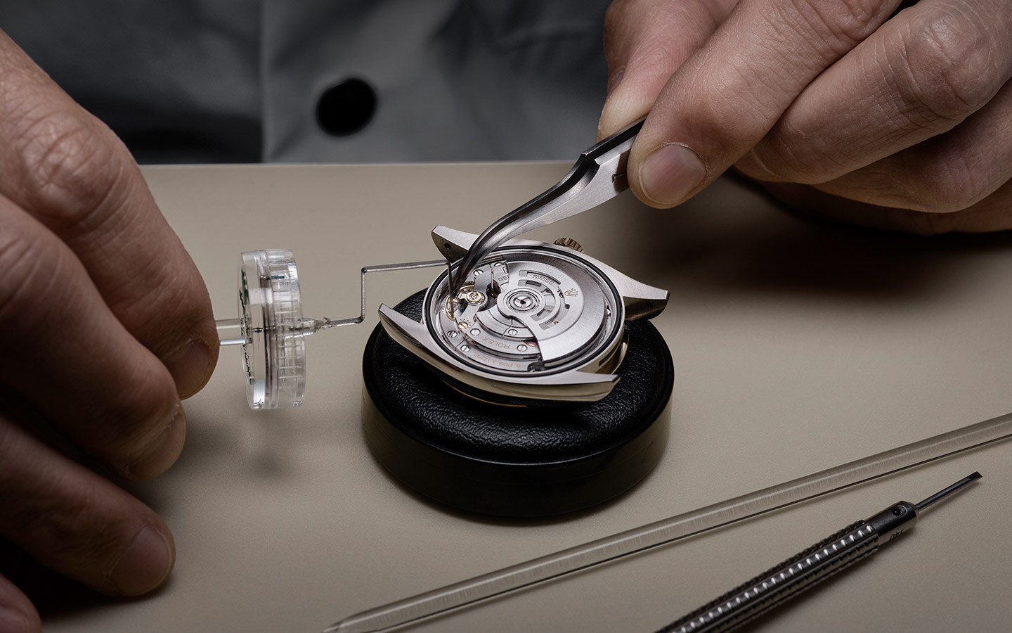 Rolex Servicing Procedure - Official Jeweler