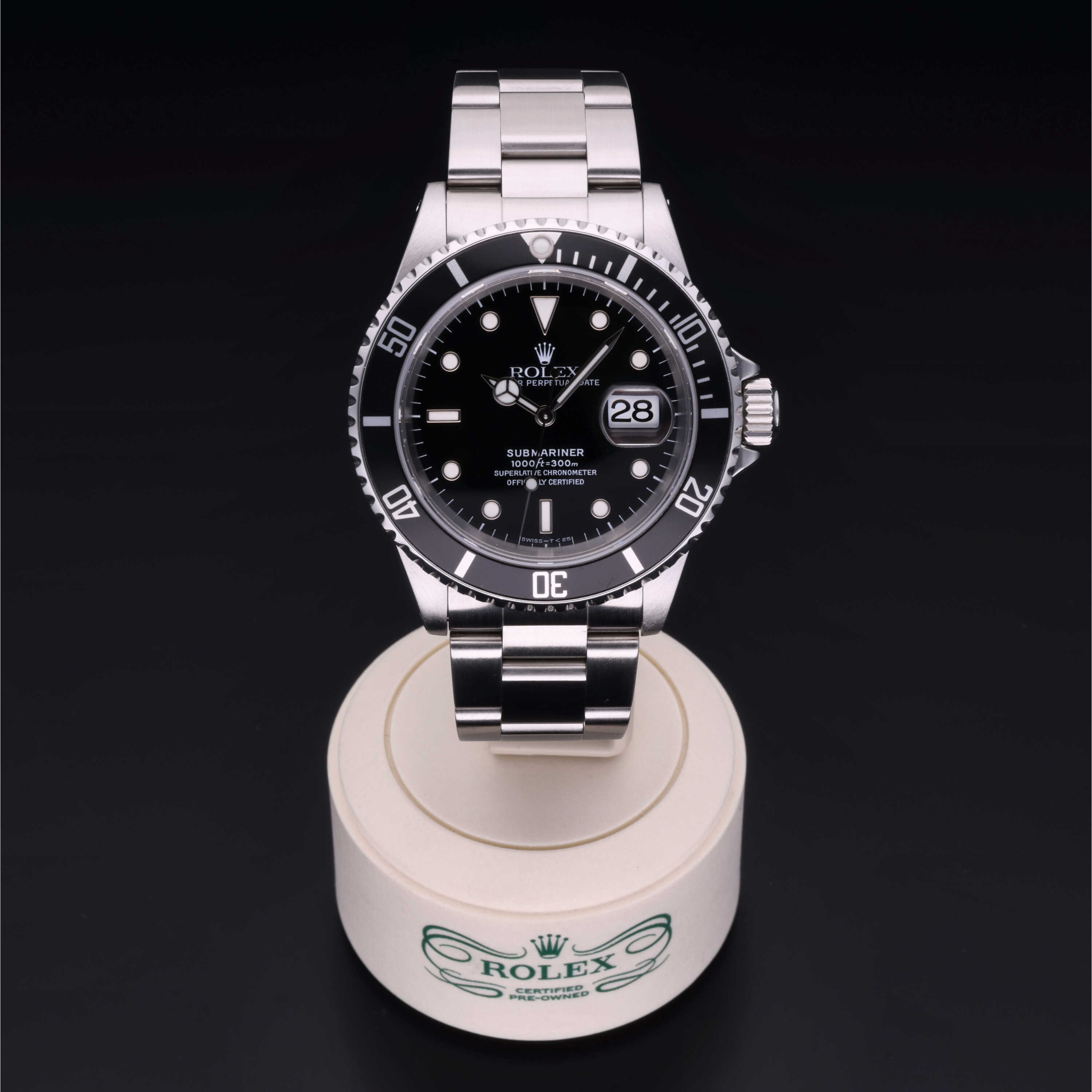 Rolex Certified PreOwned Submariner 40 mm in Oystersteel, 16610LN