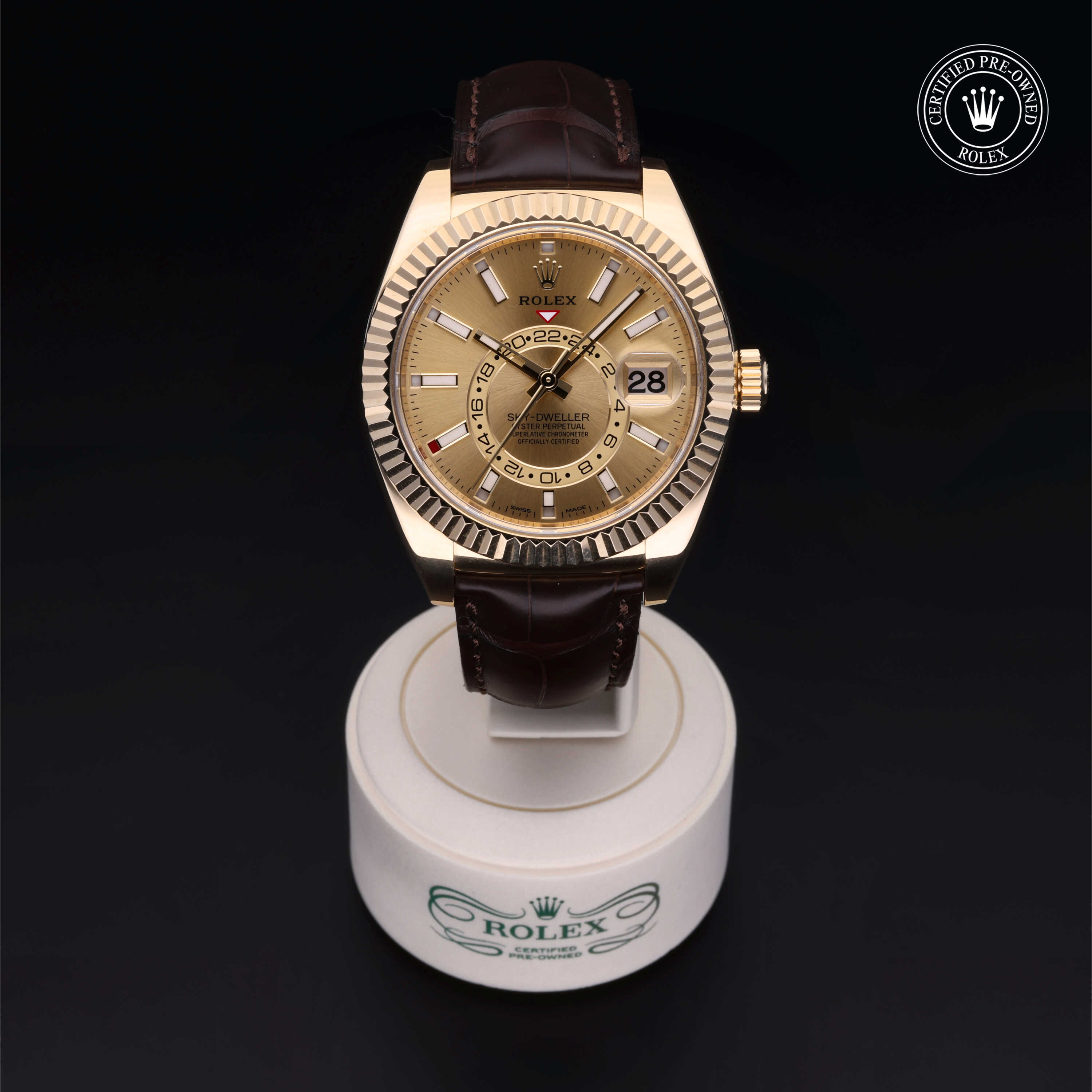 パール Rolex Certified Pre-Owned Sky-Dweller (326138)