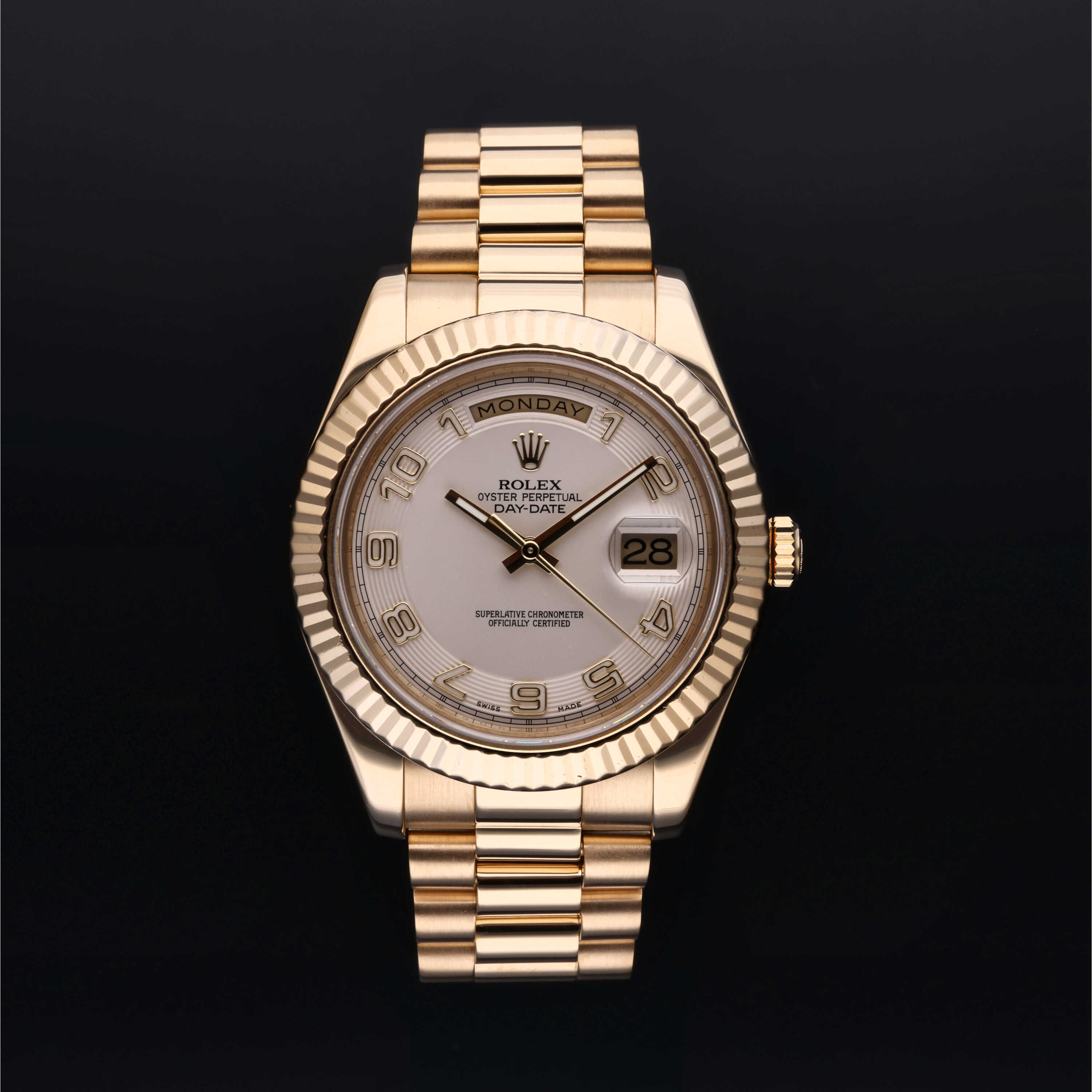 Pre-Owned Rolex Day-Date II (218238)