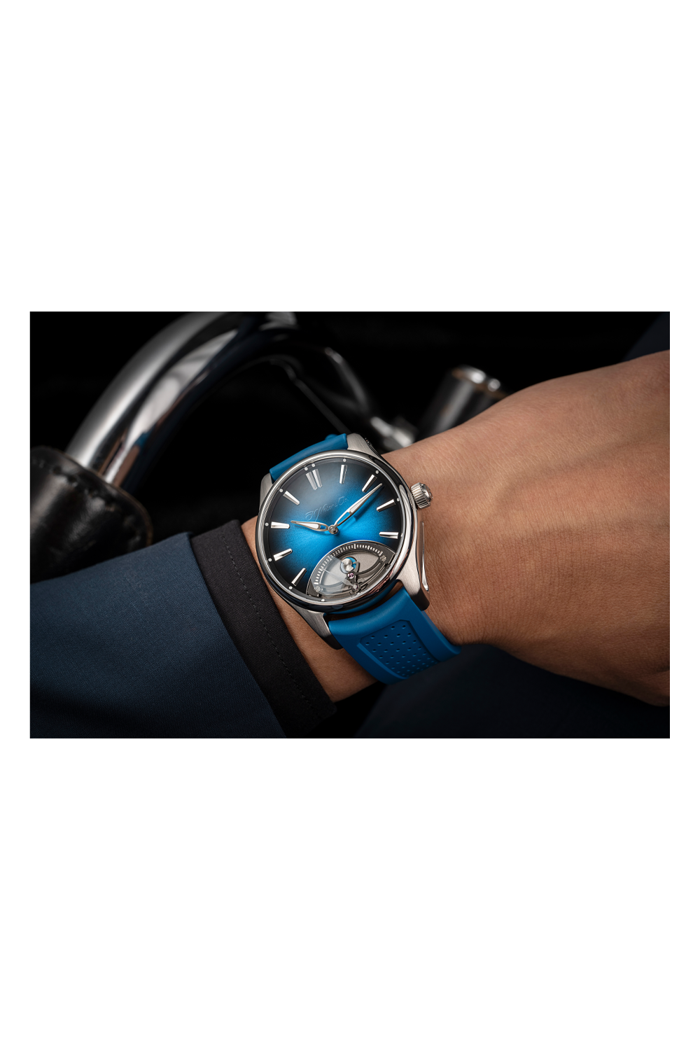 H. Moser & Cie. Pioneer Retrograde Seconds Midnight Blue (3250-1200)
