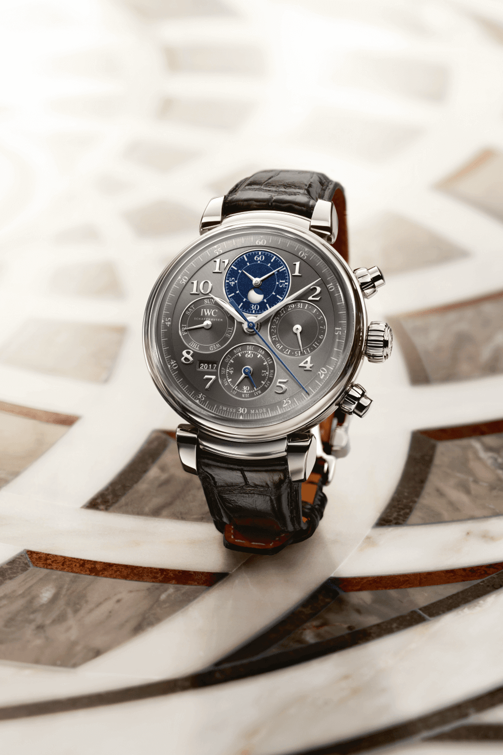 iw392103-iwc-da-vinci-