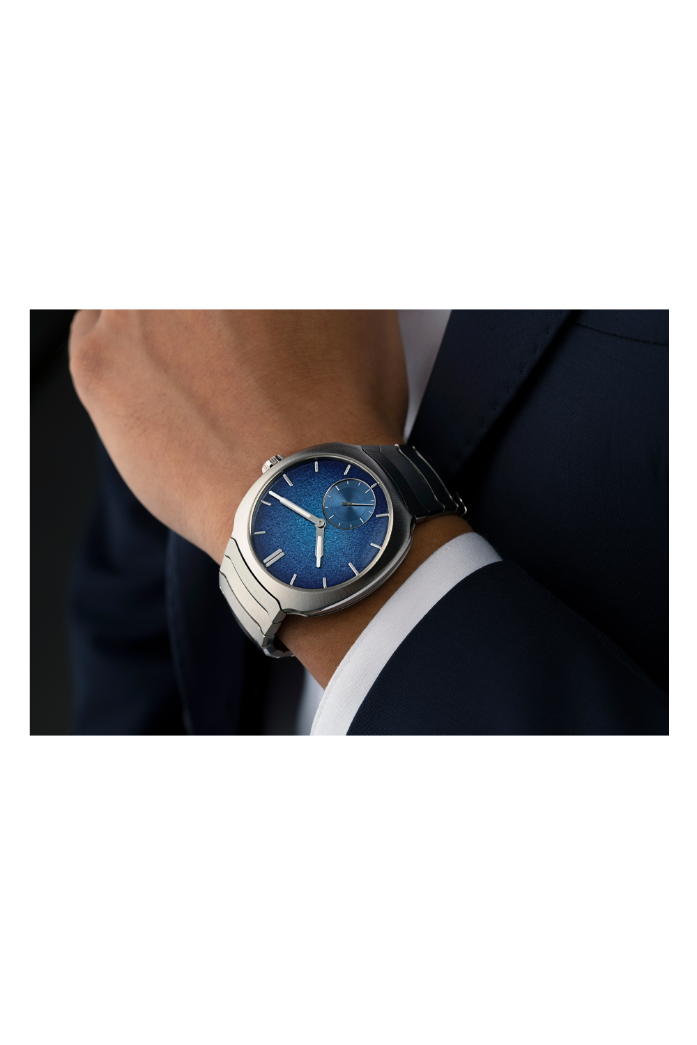 H. Moser & Cie. Streamliner Small Seconds Blue Enamel (6500-1200)