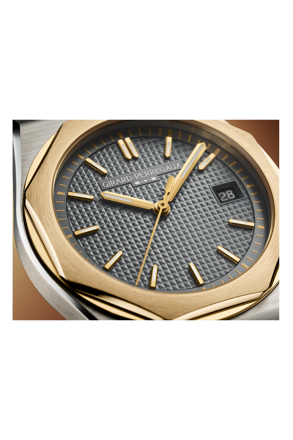 Girard-Perregaux Laureato Fifty (81008-63-3412-1CM)