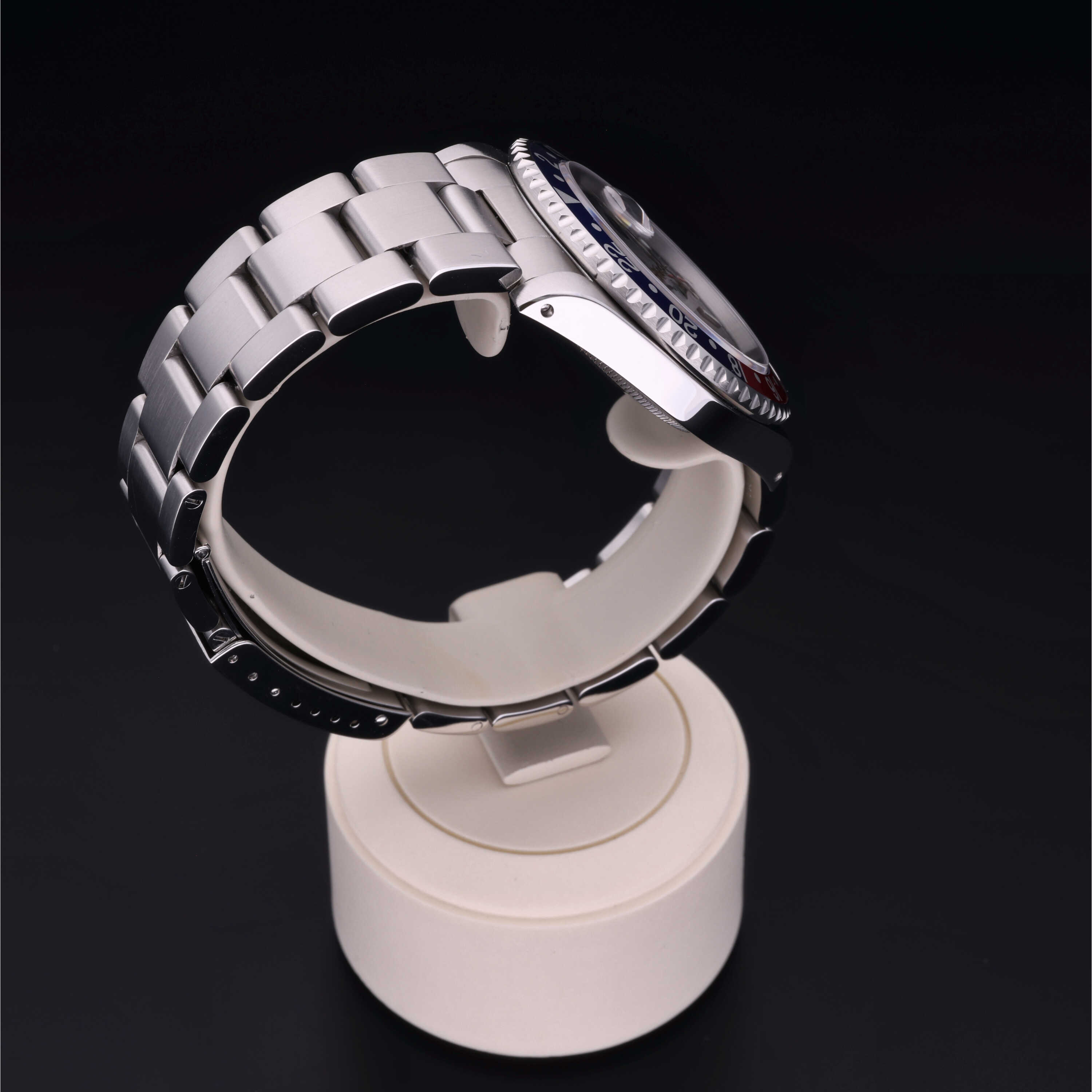 PreOwned Rolex GMTMaster II (16700BLRO)