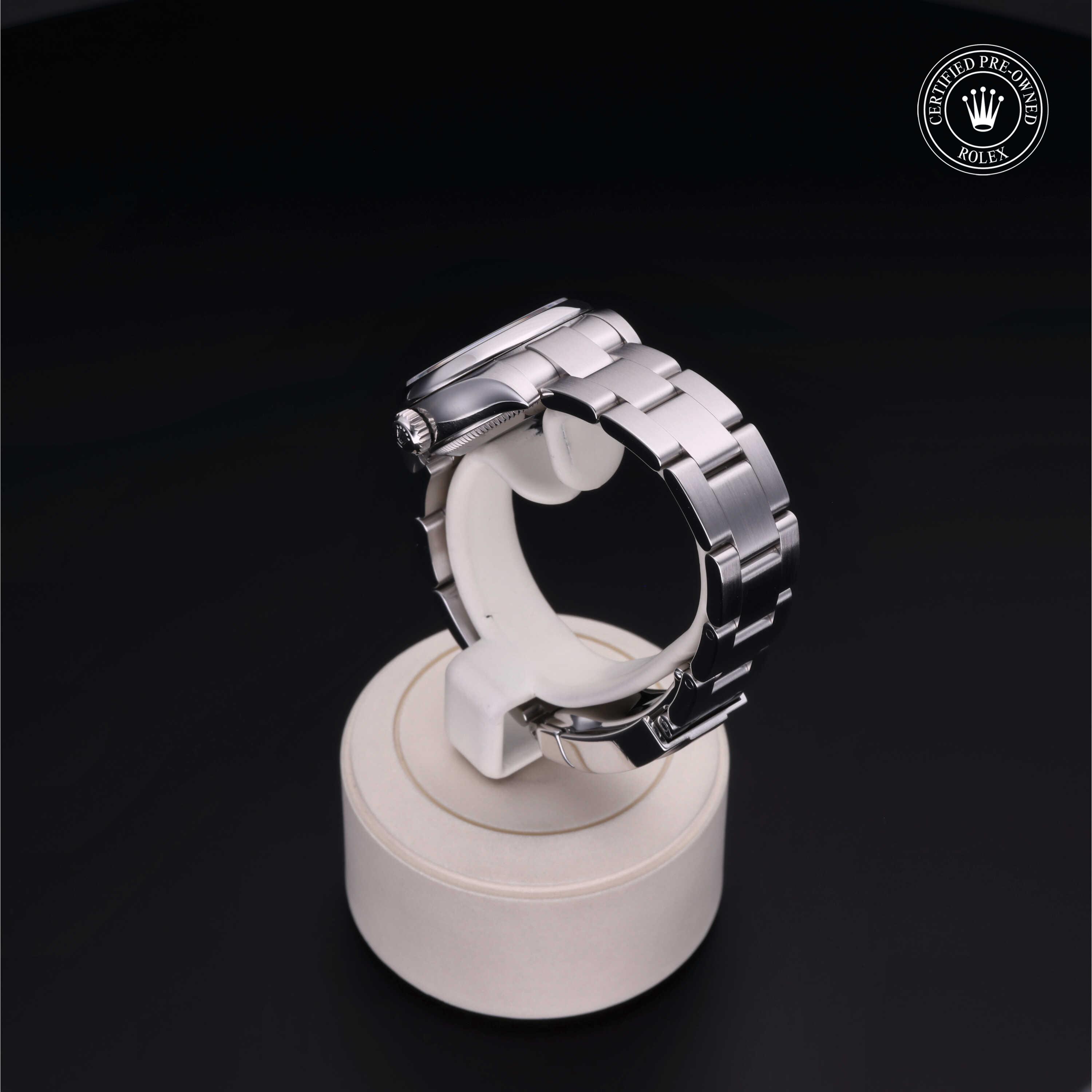 Rolex Oyster Perpetual 4