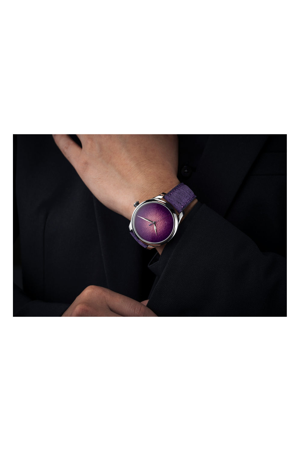 H. Moser & Cie. Endeavour Centre Seconds Concept Purple Enamel