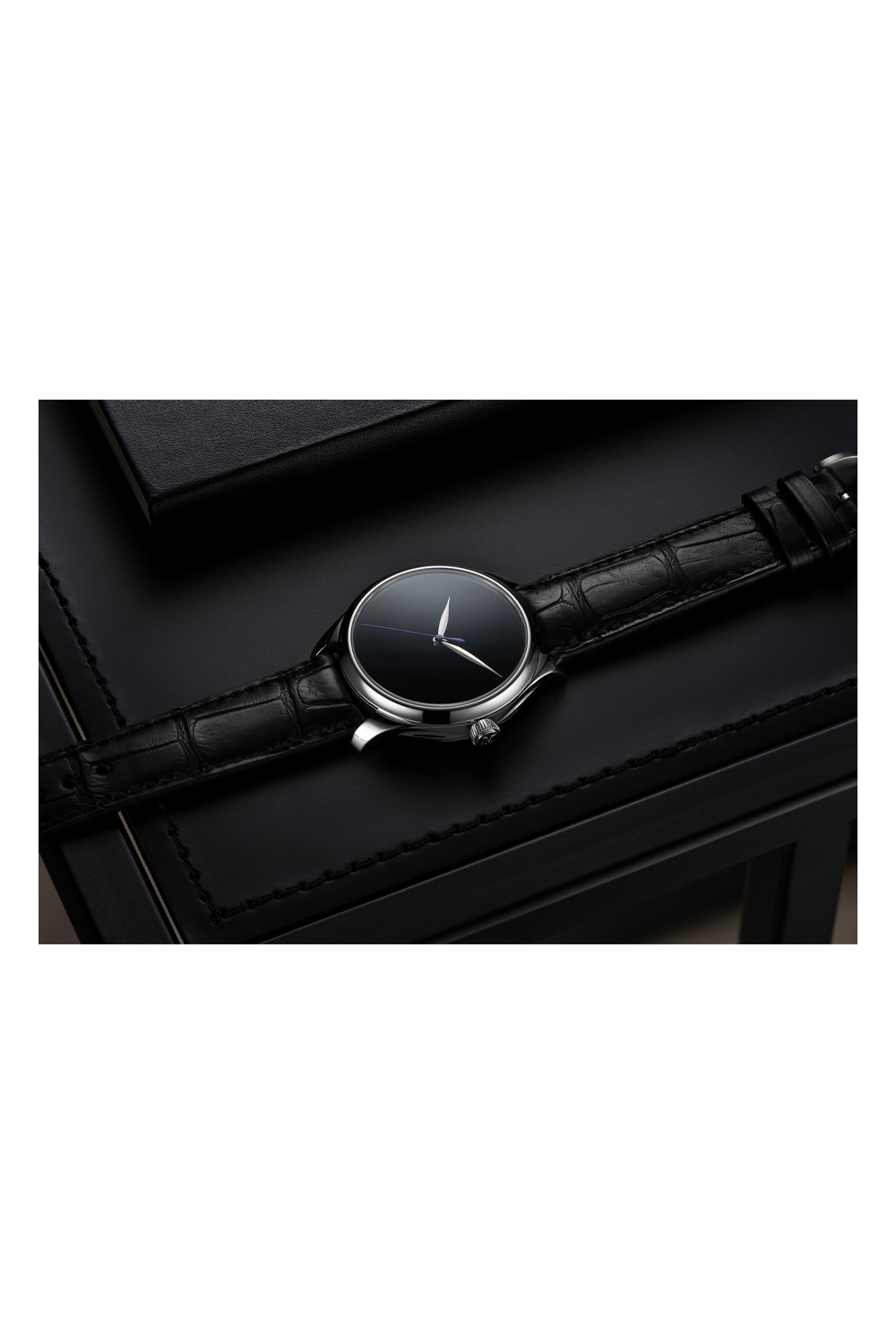 H. Moser & Cie. Endeavour Centre Seconds (1200-1239)