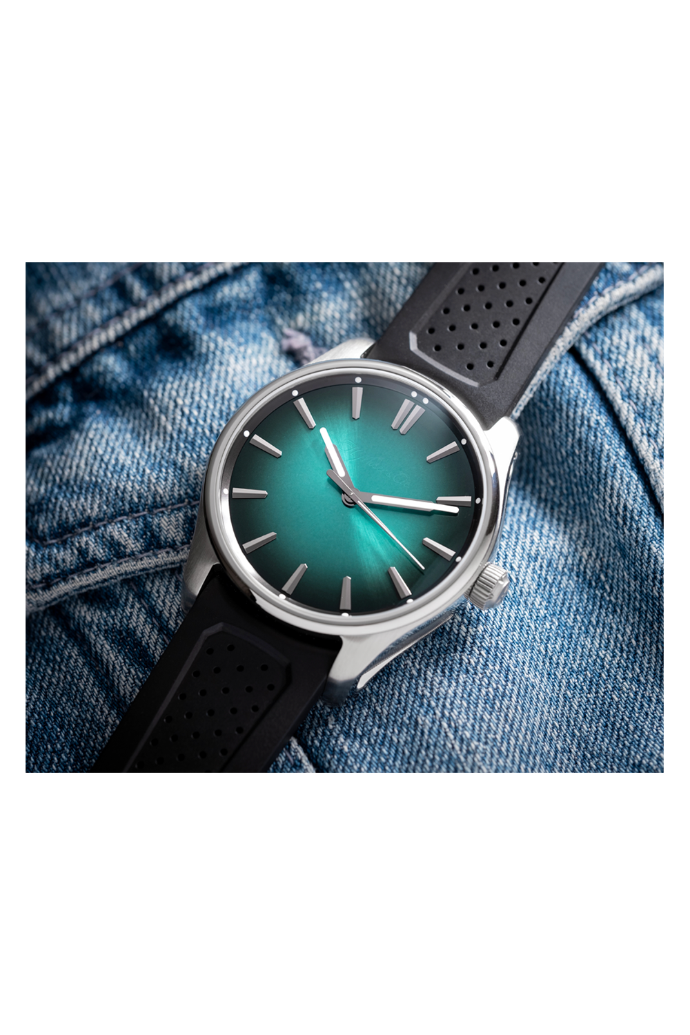 H. Moser & Cie. PIONEER Centre Seconds (3200-1214)