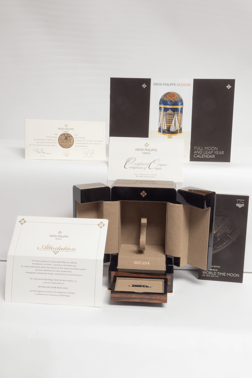 南」 PATEK PHILIPPE 175 ウッドボックス News: Patek Philippe